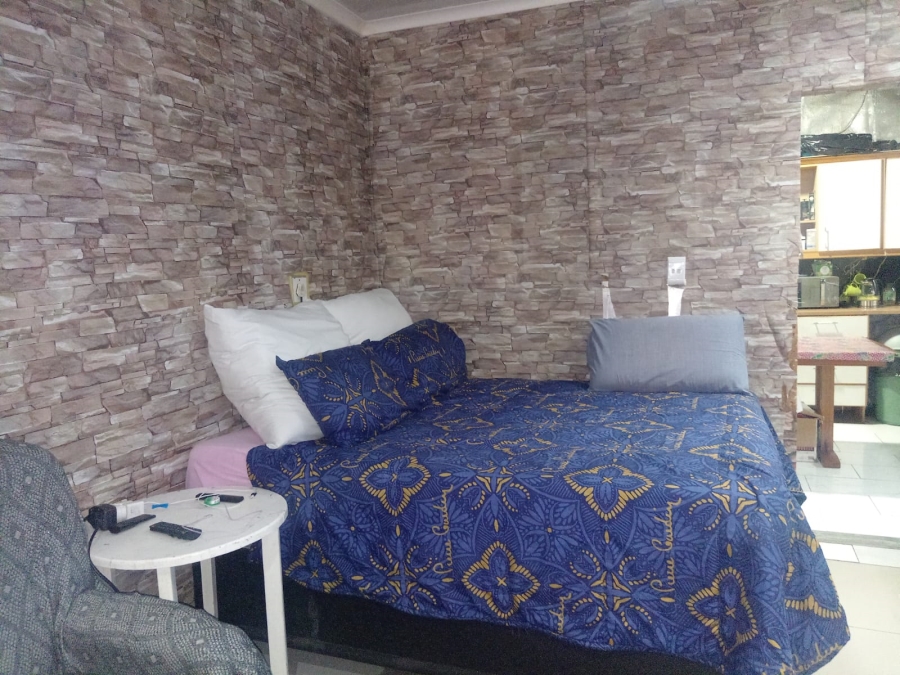 4 Bedroom Property for Sale in Manenberg Western Cape